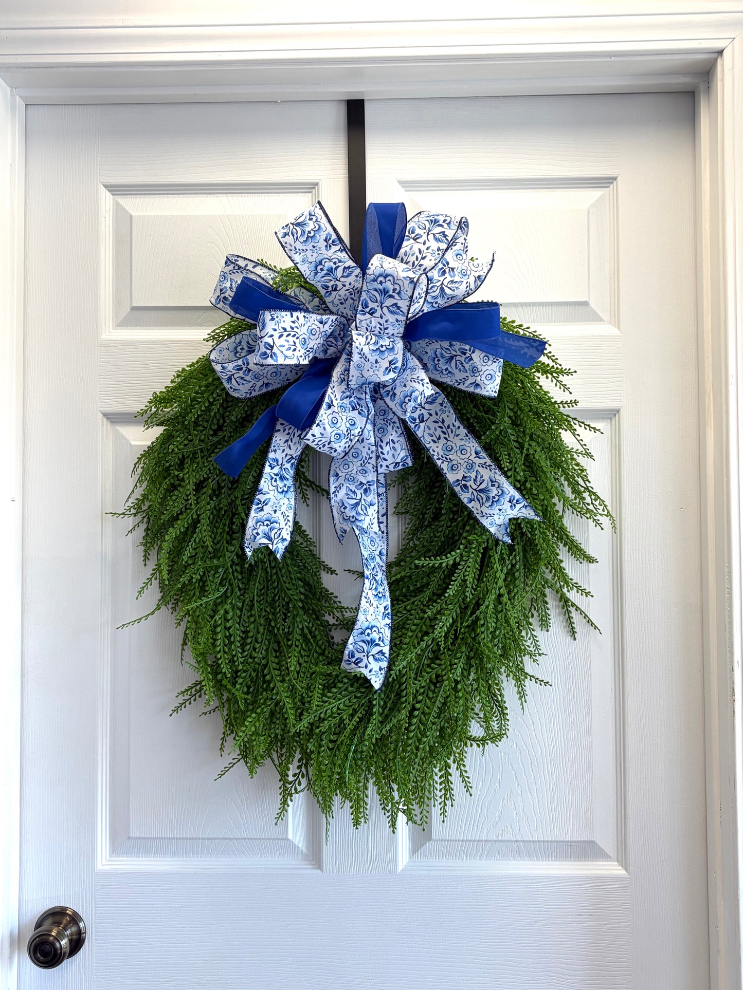 Sheena: Blue Chinoiserie Decorative Bow
