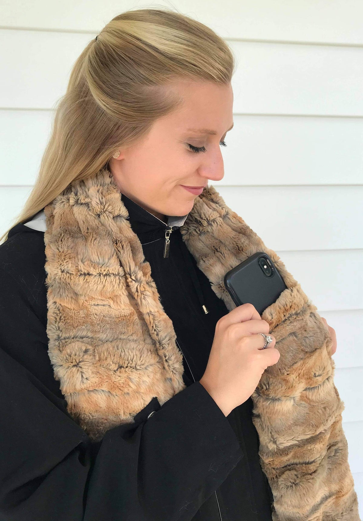 "Cedar Bark" Faux Fur Pocket Scarf