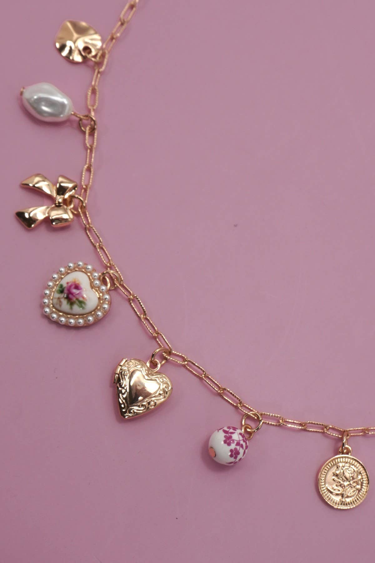 CERAMIC PORCELAIN BOW HEART CHARM LINK NECKLACE | 80N91546: Gold