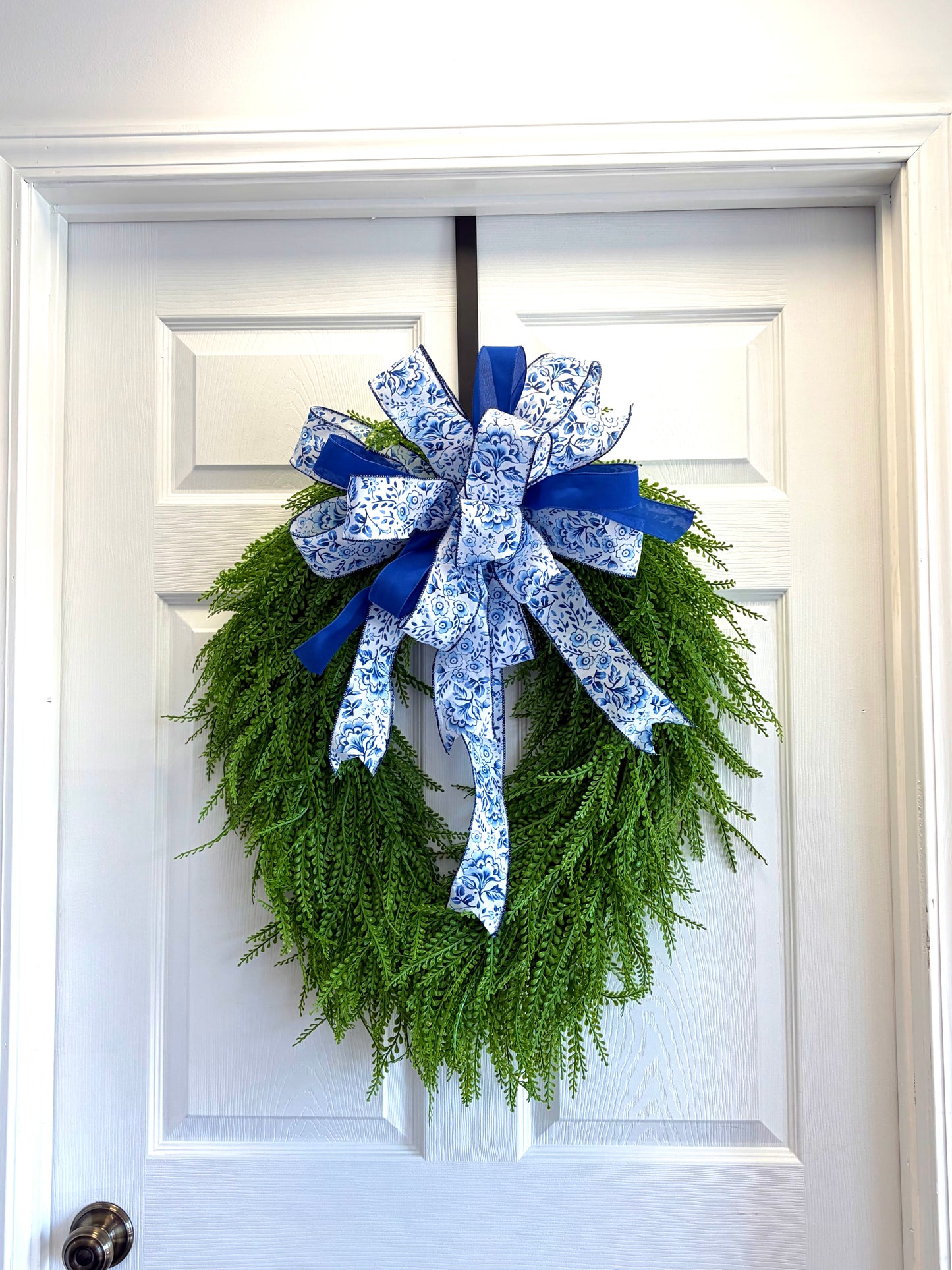 Sheena: Blue Chinoiserie Decorative Bow