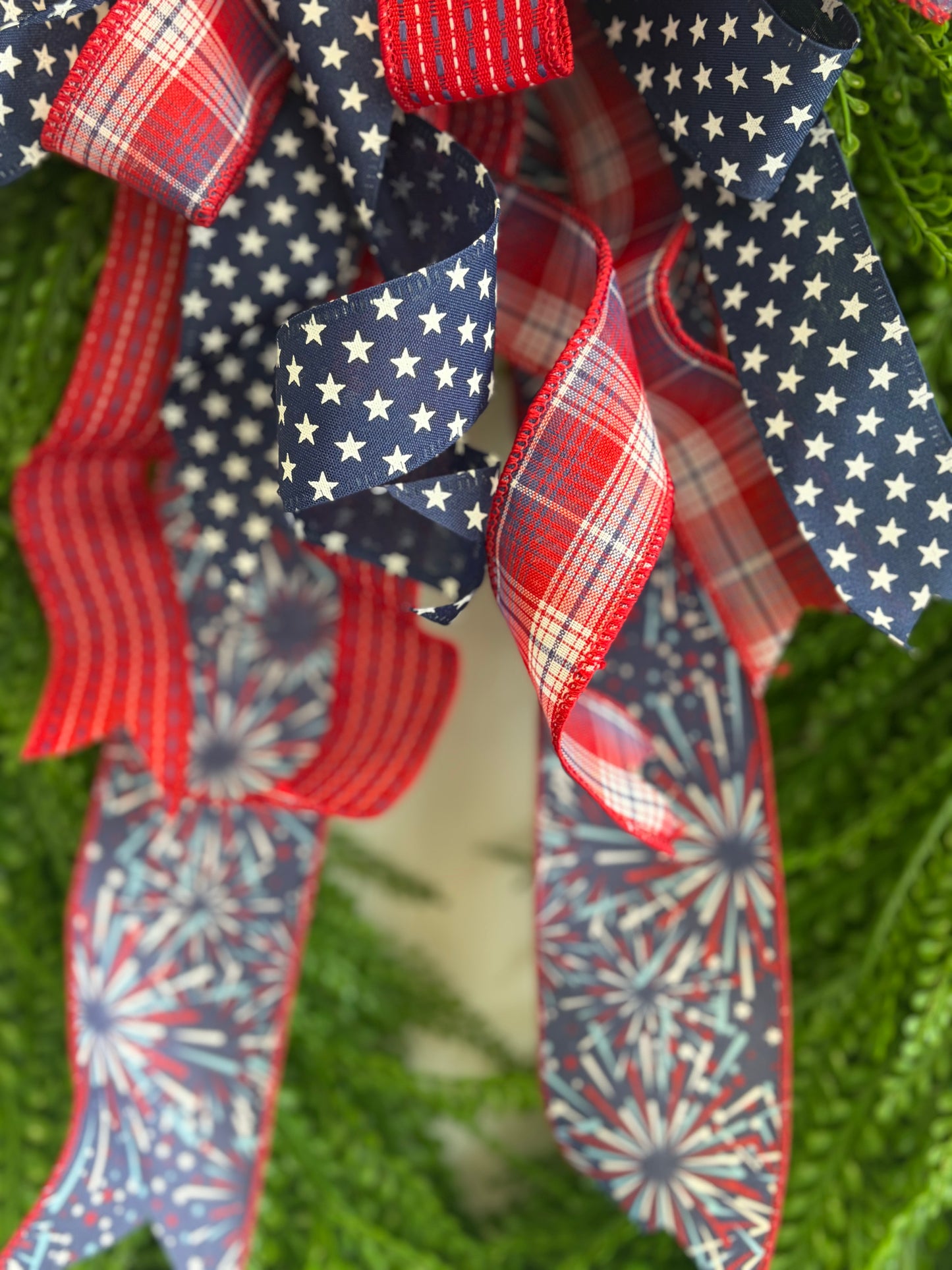Patty: Patriotic Bow for wreath or deocr